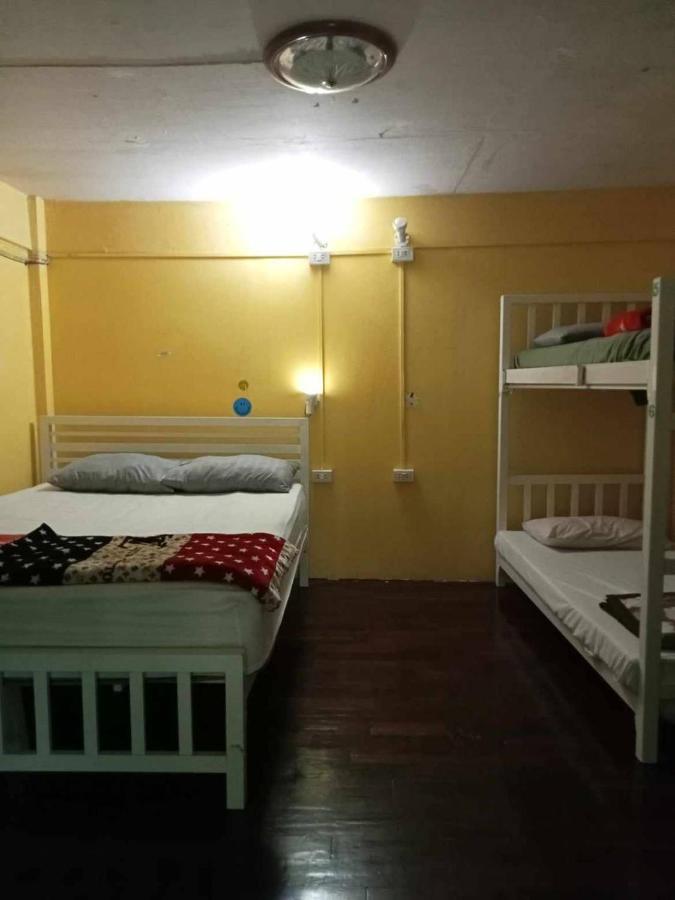 Smile Capsule Hostel Chiang Mai Exterior photo