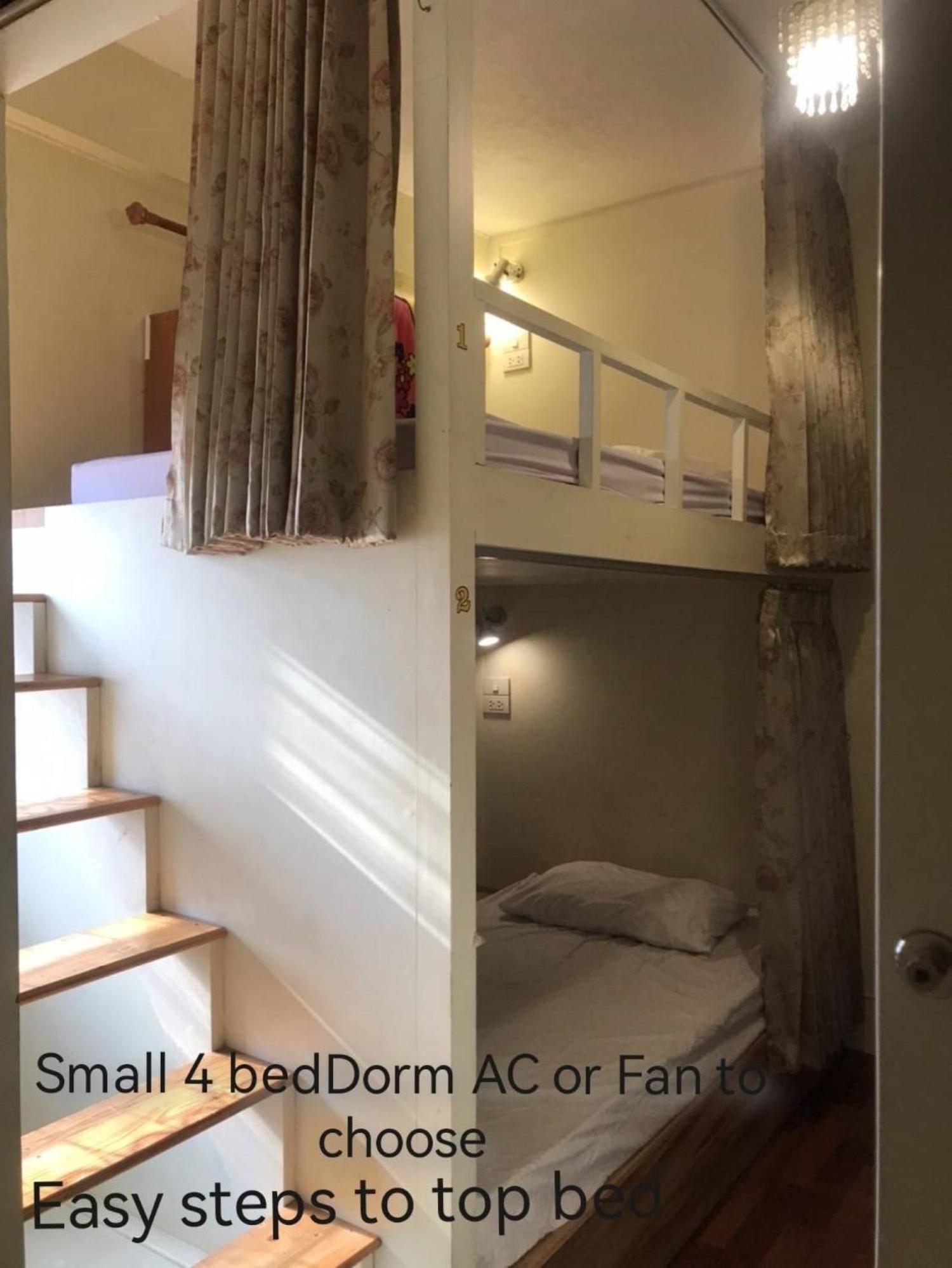 Smile Capsule Hostel Chiang Mai Exterior photo